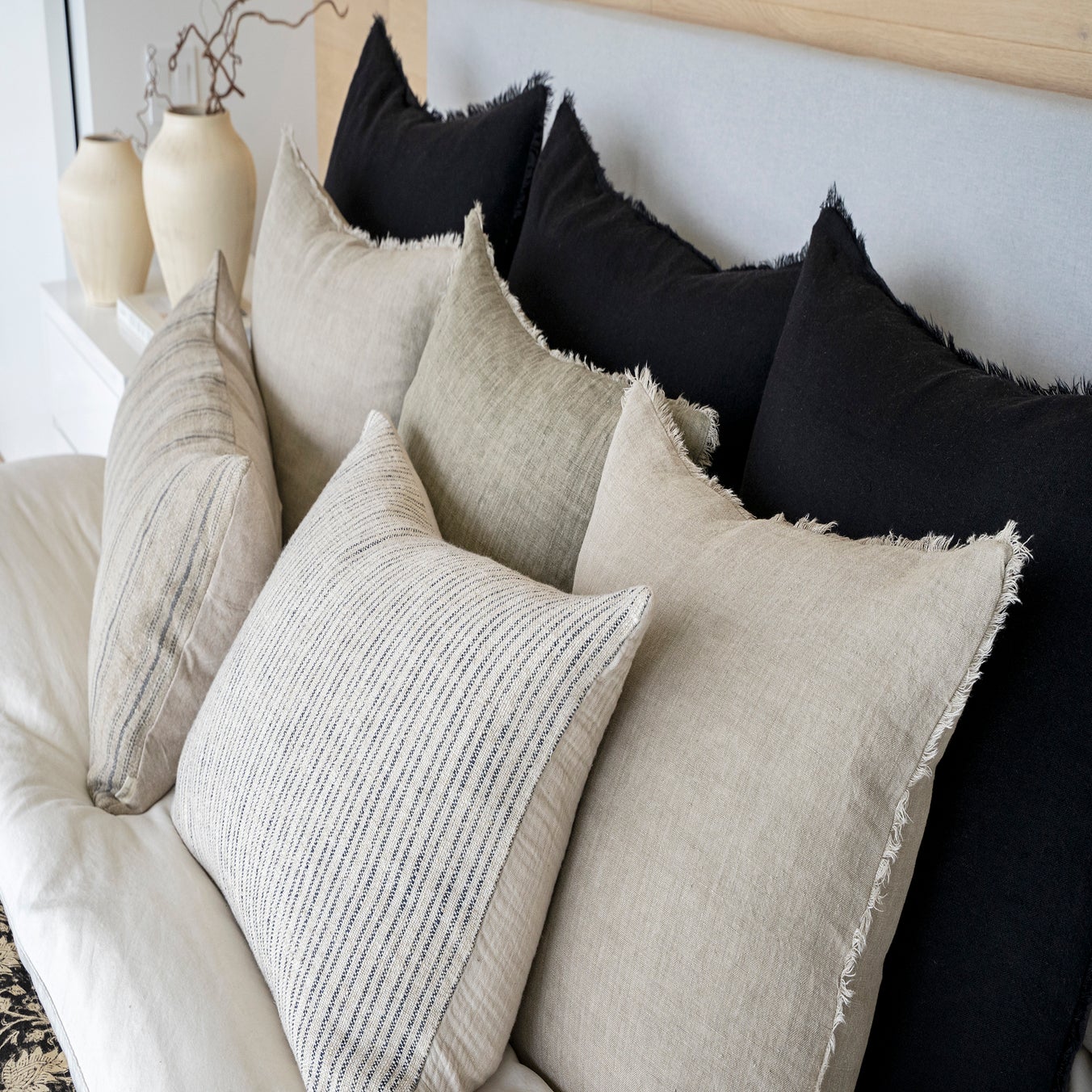 Linen Pillow Shadow 20x20