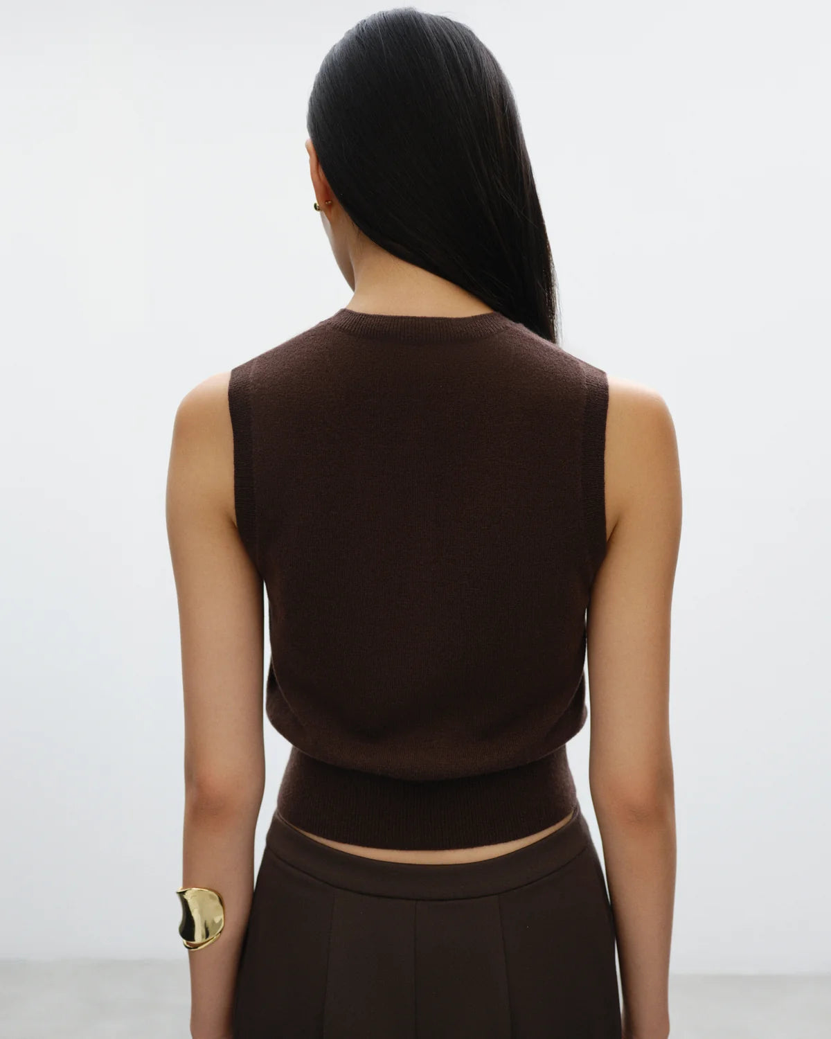 ELY ELY Marine Sleeveless Henley Knit | Brown