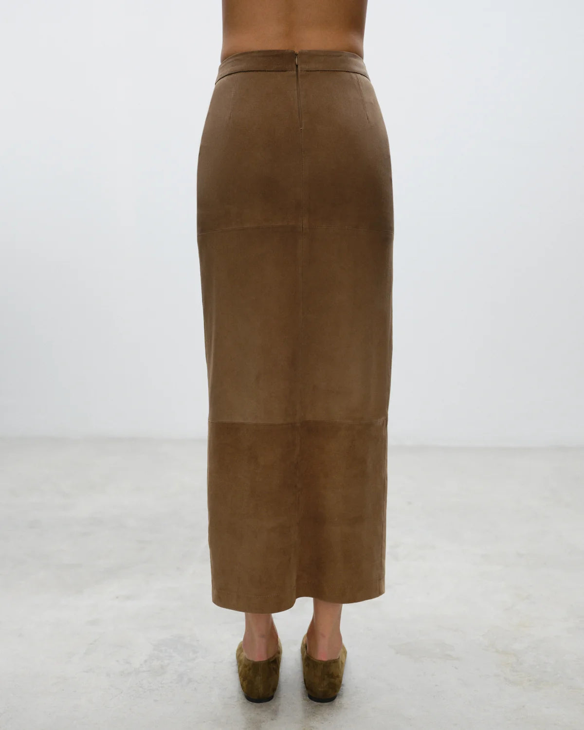 ELY ELY Virgie Long Suede Skirt | Taupe