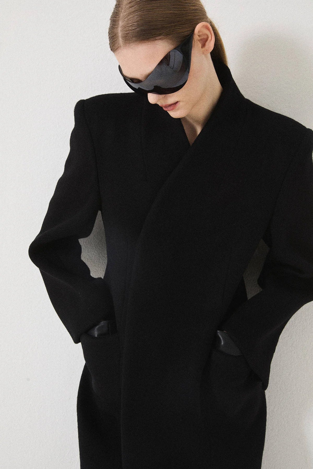 la piscine Sculpted Wool Coat | Black