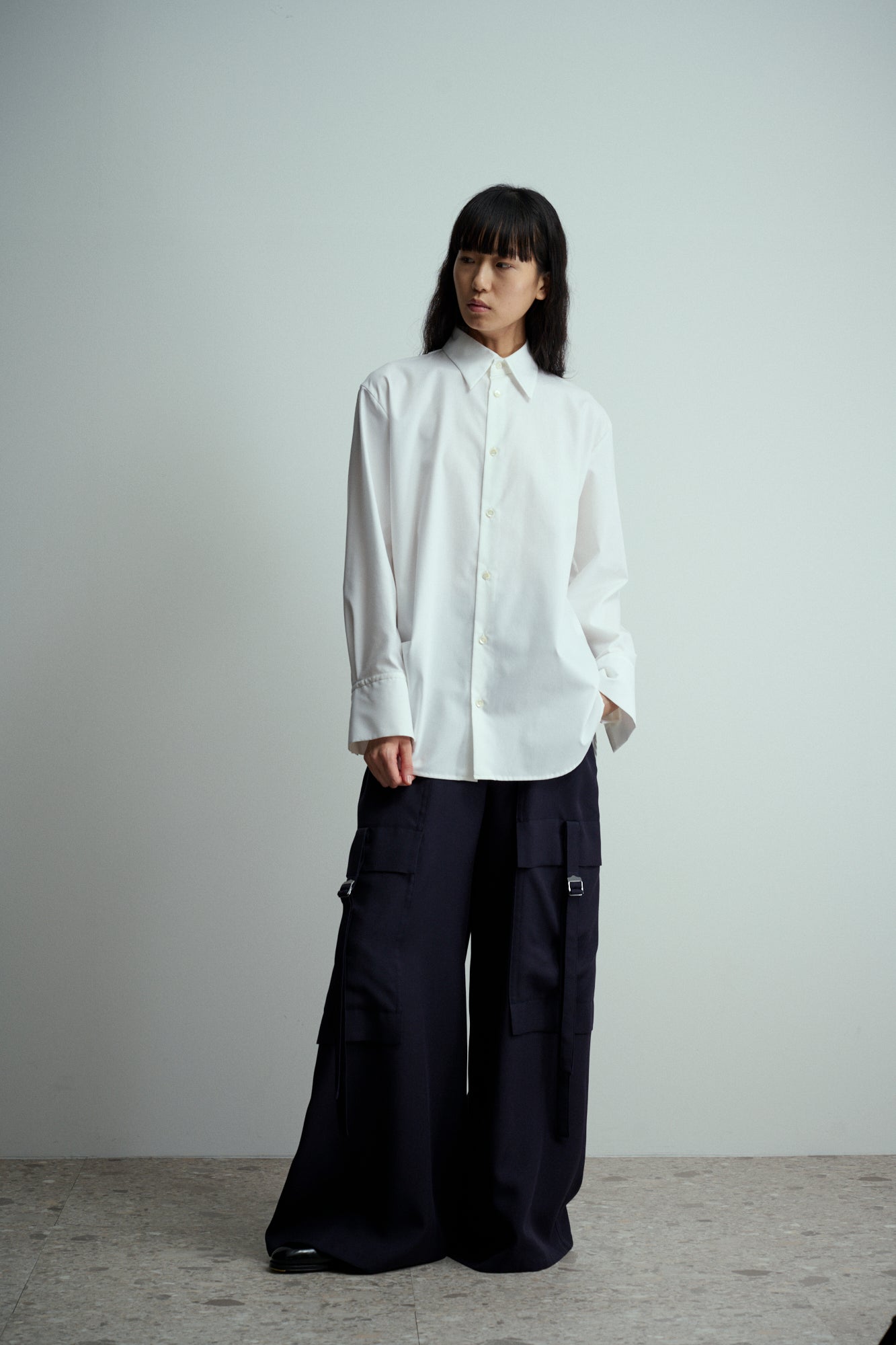 UJOH Relaxed White Shirt/ Back Slit