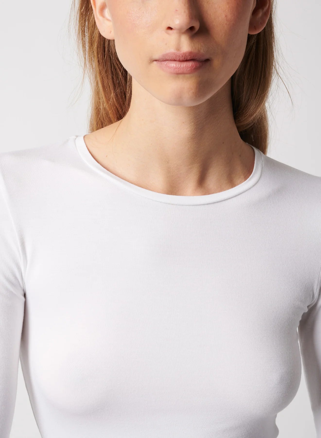 Majestic Filatures Soft Touch Crewneck LS Blanc