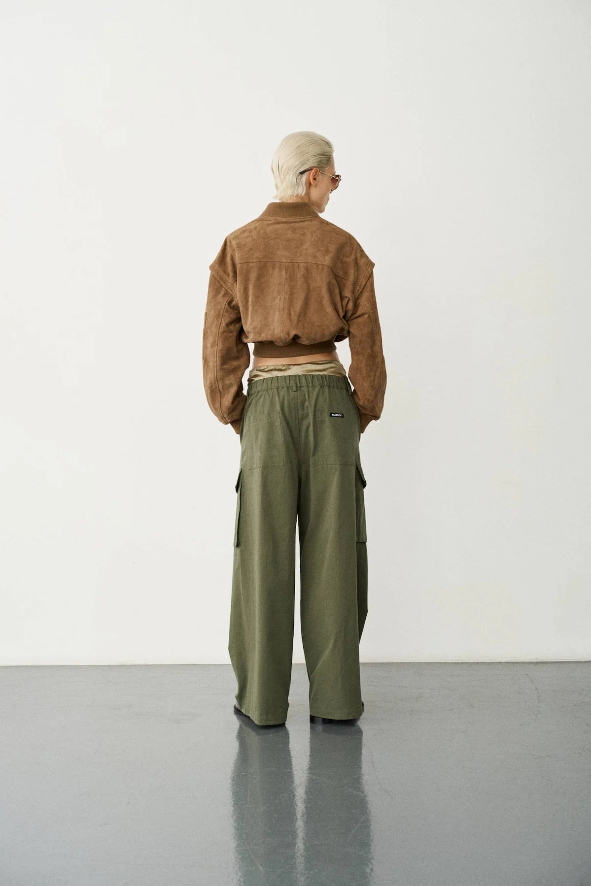 HALFBOY Crop Suede Bomber | Moka