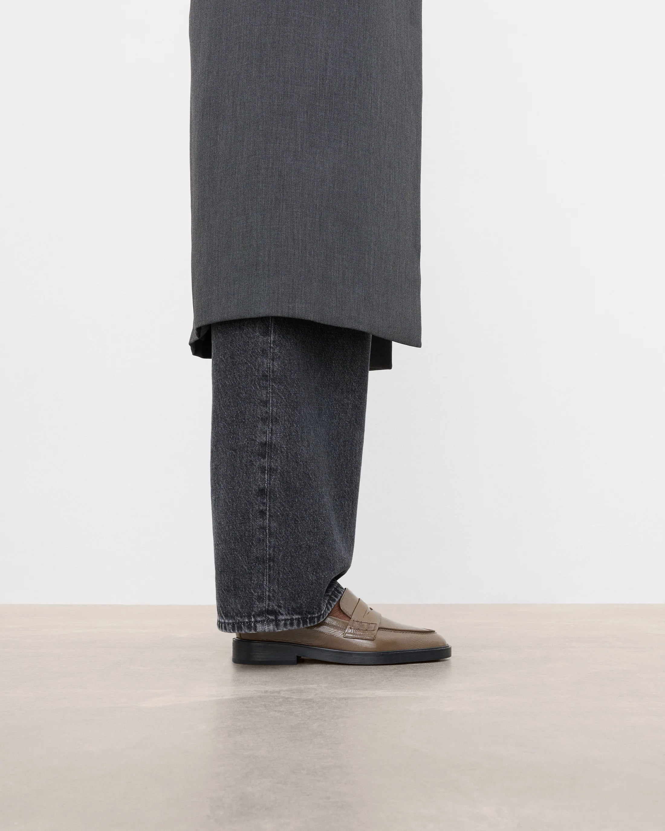 Flattered Sara Khaki Leather Loafer