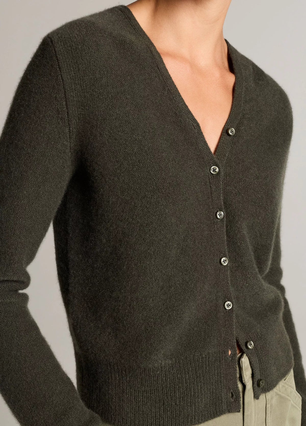 Vince Plush Cashmere V-Neck Cardigan | Dark Moss