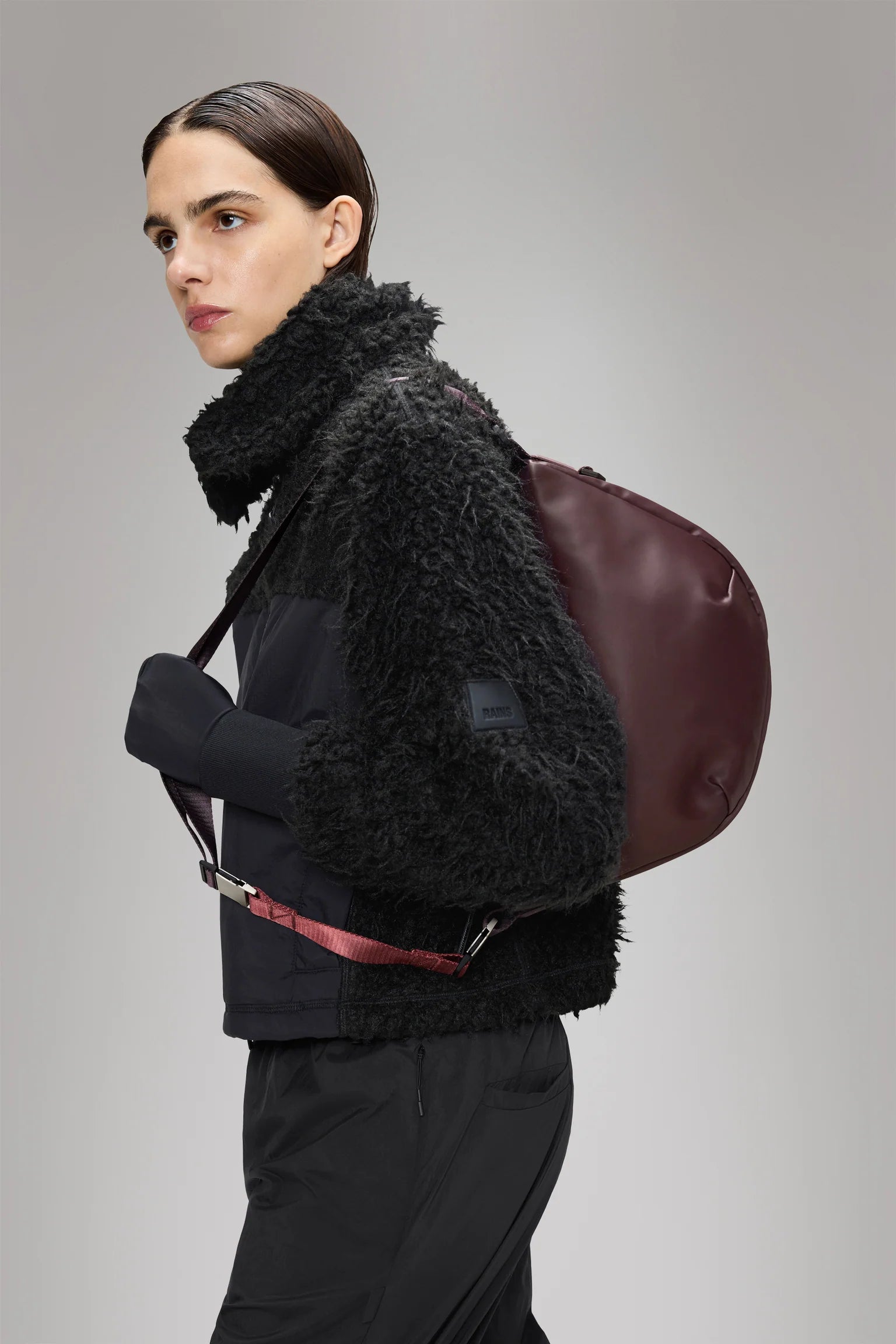 Rains Valera Shoulder Bag Depth