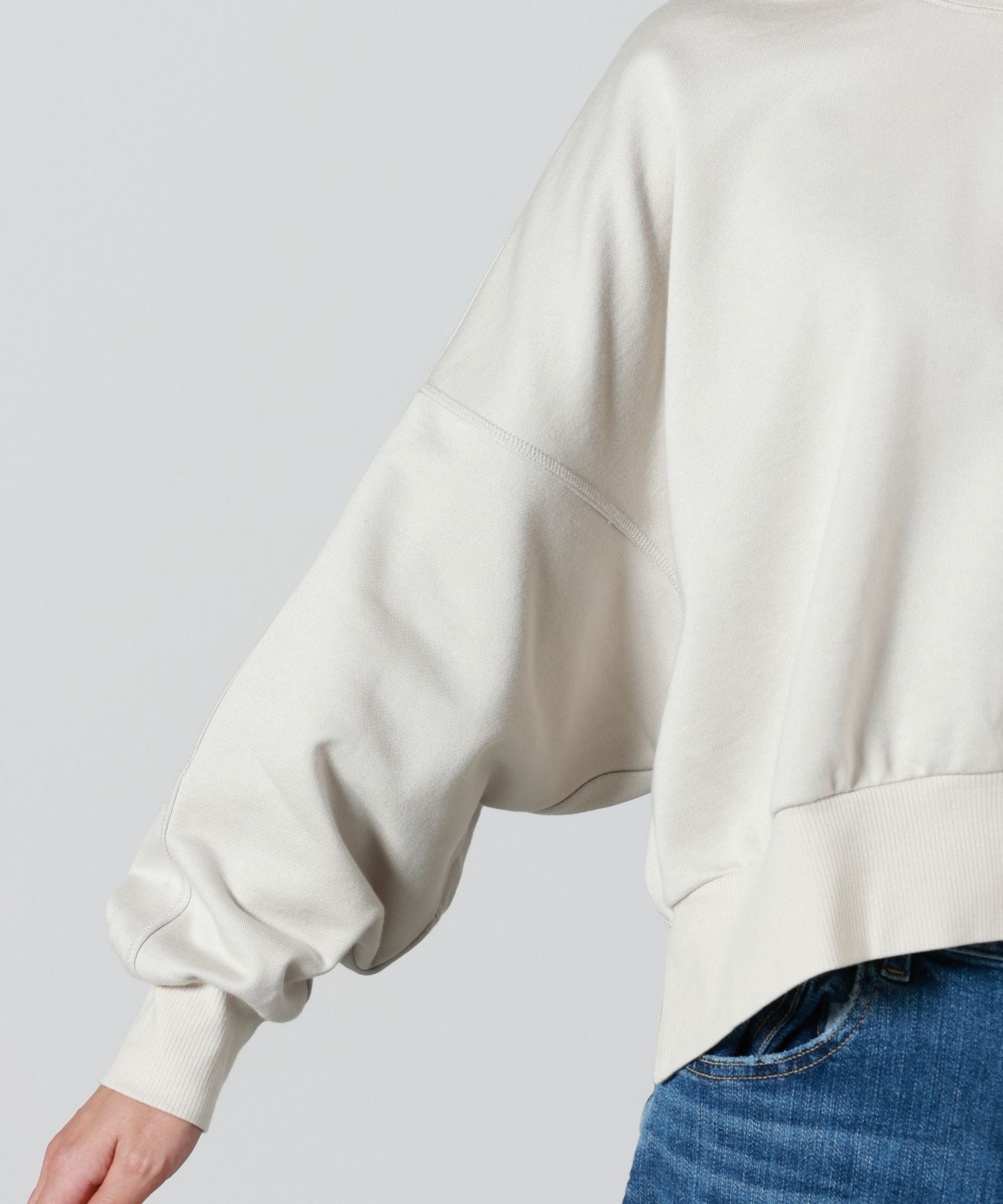UJOH Cropped Pullover Ivory