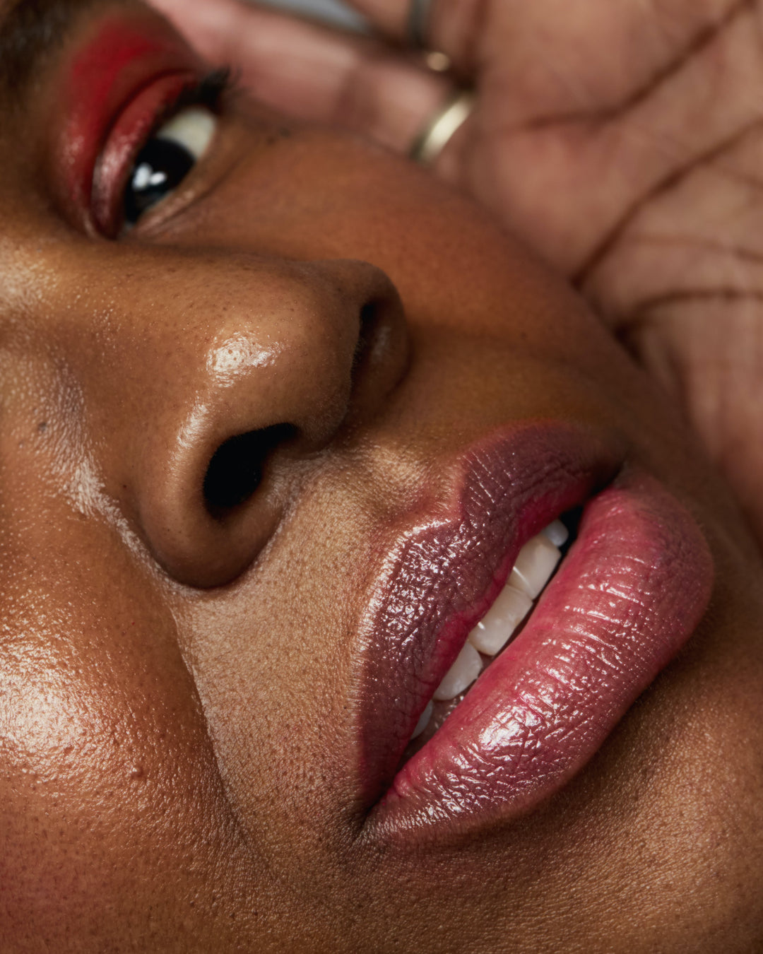 19/99 Beauty High-Shine Gloss