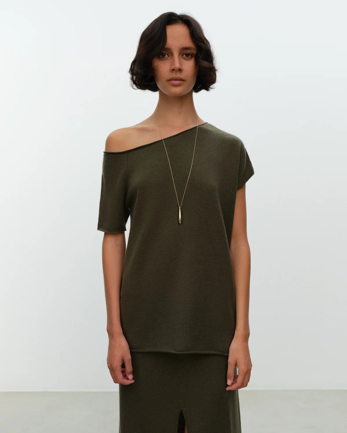 ELY ELY Libby Cashmere Off-Shoulder Top | Ivy Green