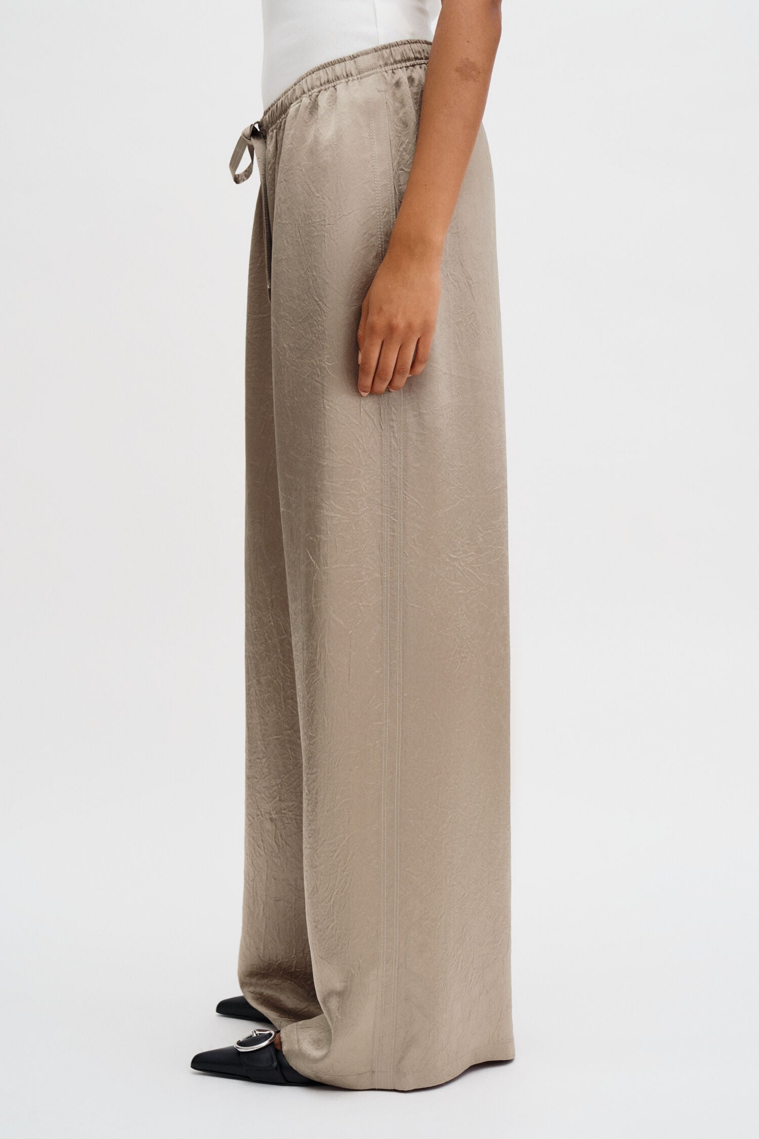 Filippa K Eve Draped Trousers | Dark Taupe