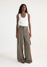 Róhe Tailored Cargo Trousers Taupe