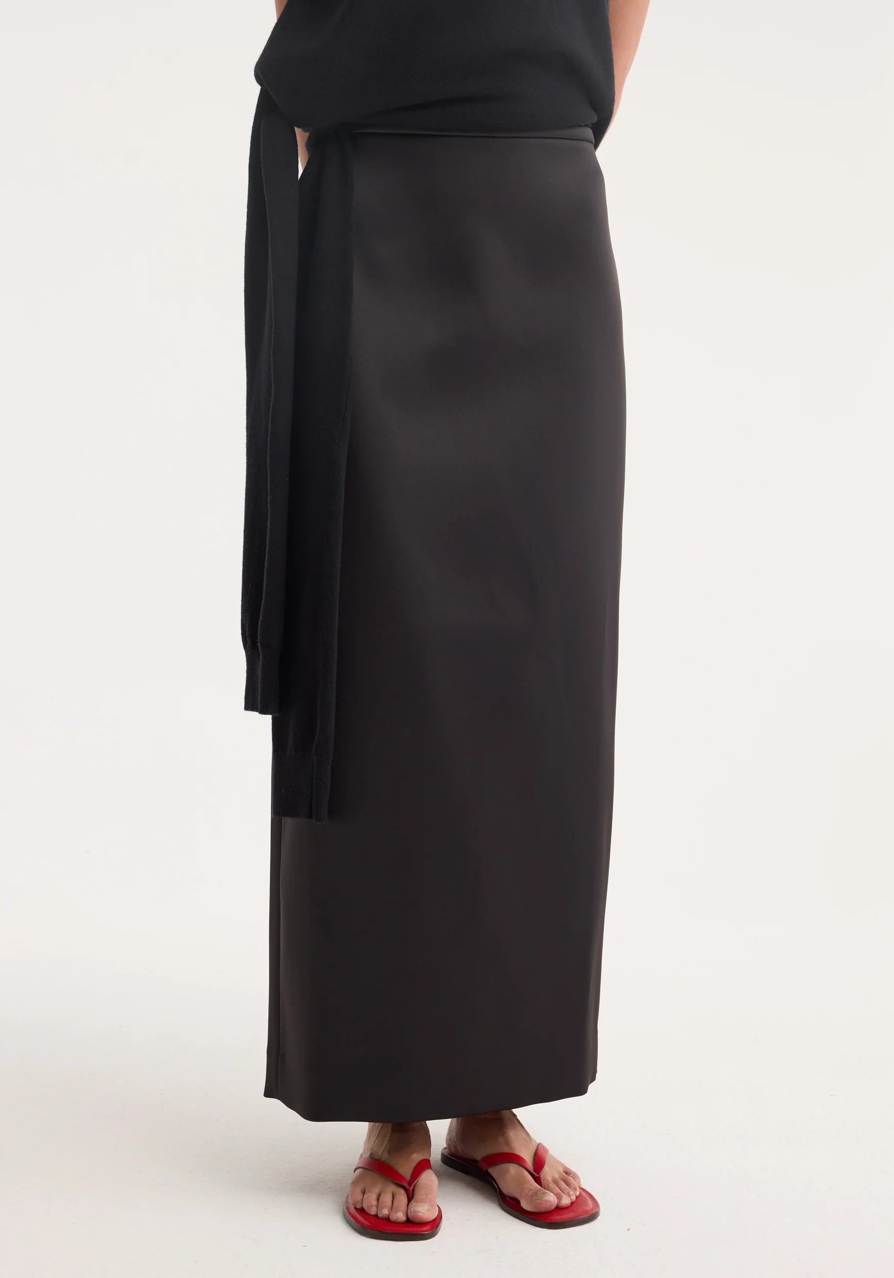 Róhe Column Satin Skirt | Black