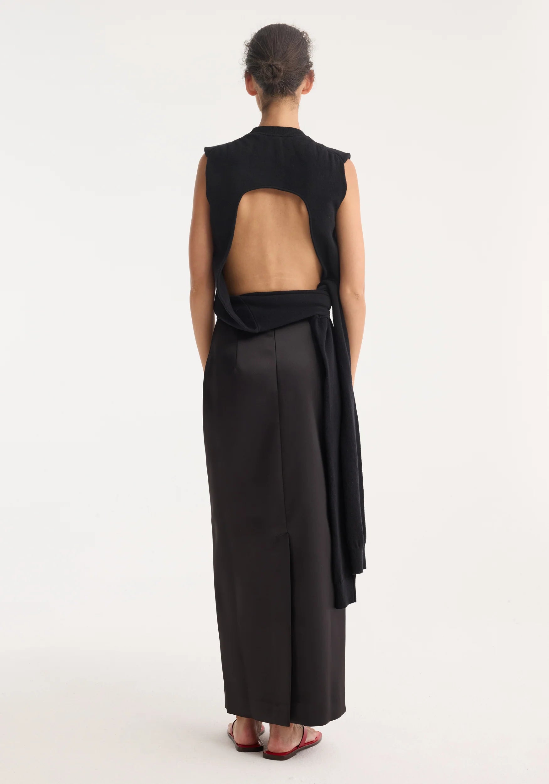 Róhe Column Satin Skirt | Black
