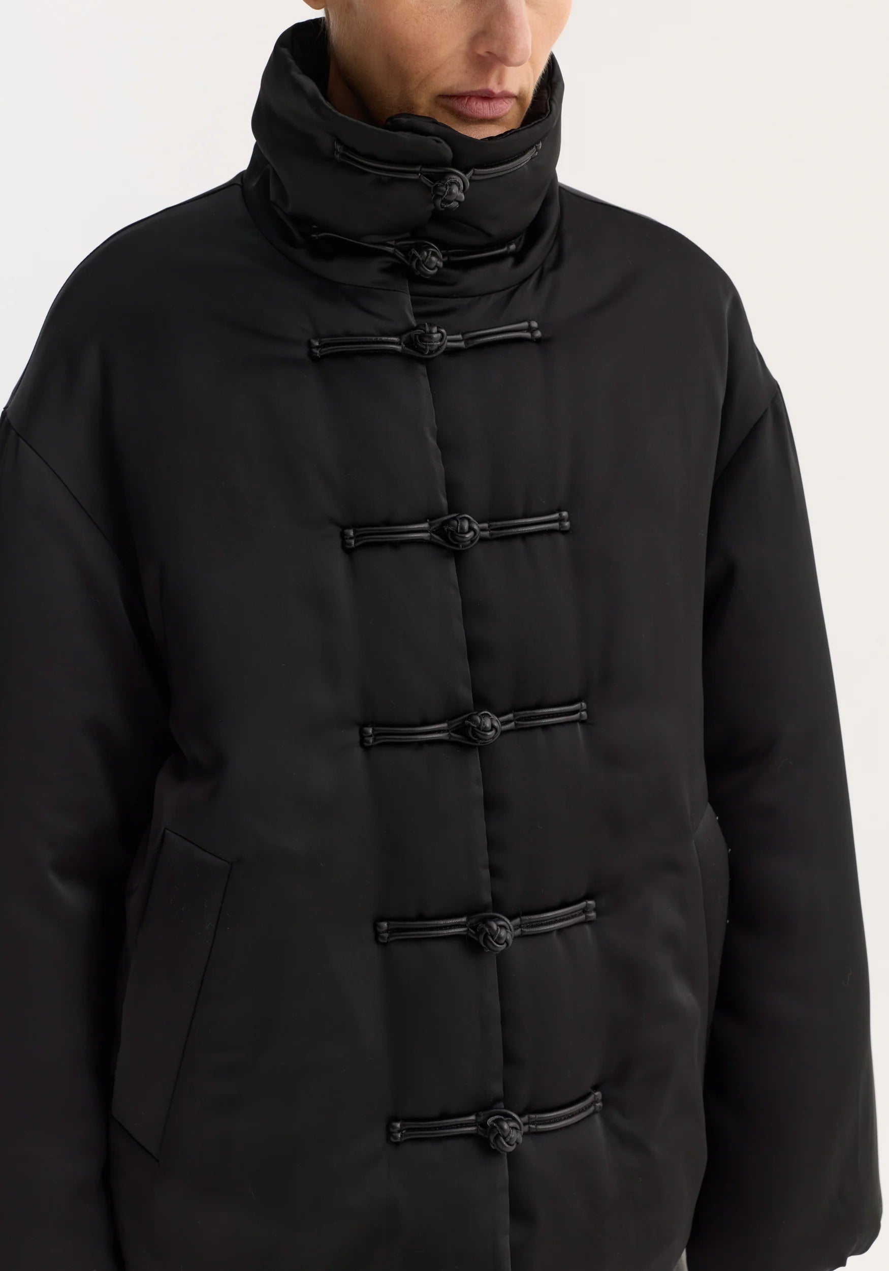 Róhe Mandarin Padded Puffer Jacket | Black