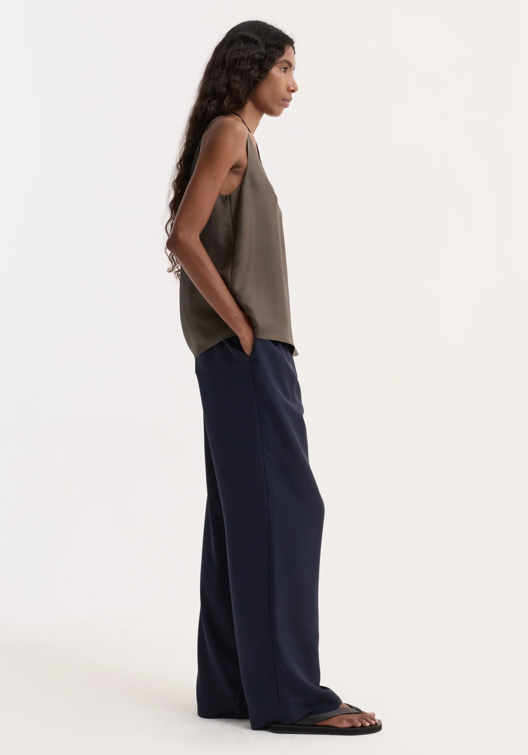 Róhe Silk Scoop Neck Top | Earth