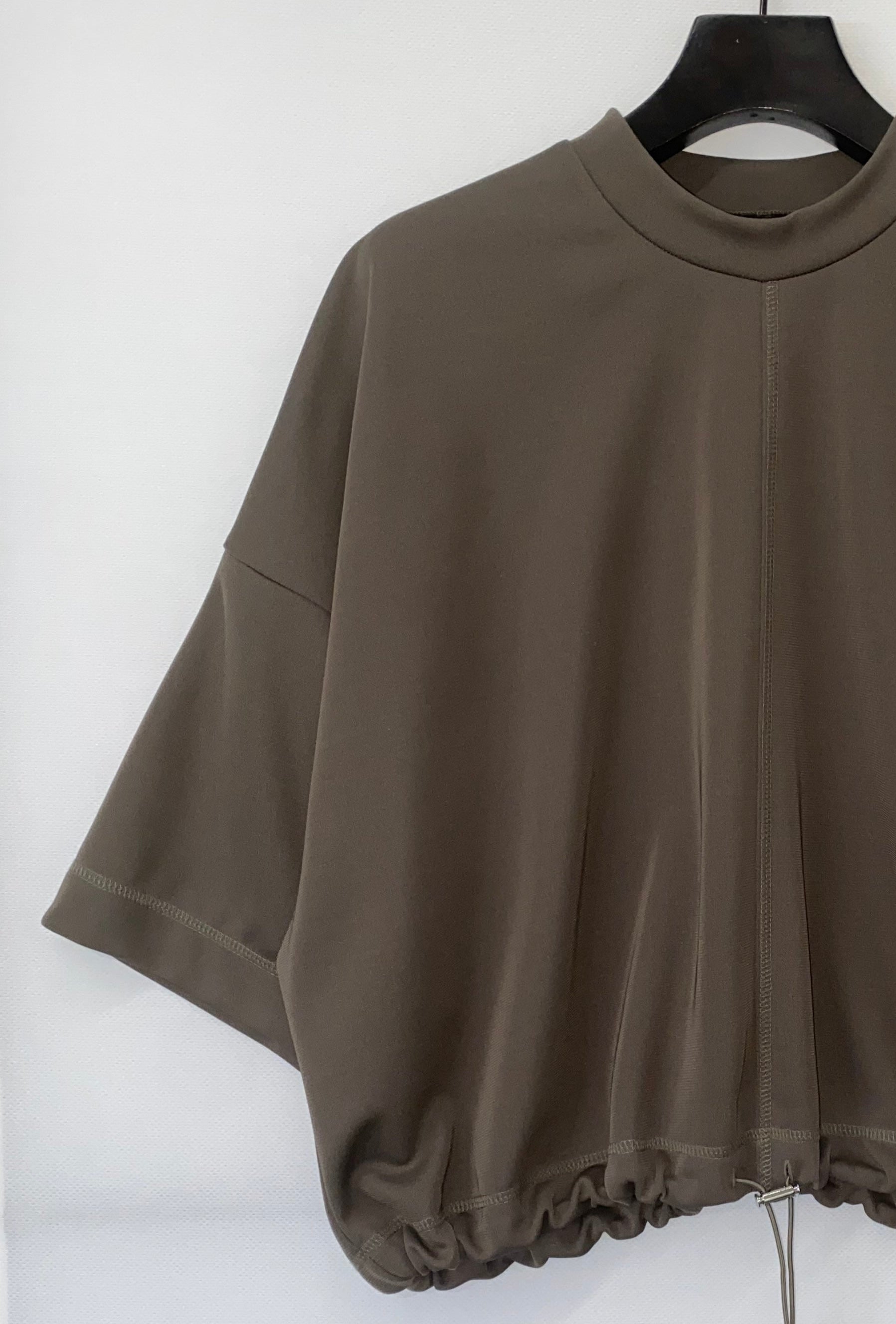 UJOH Olive Grey Cropped T-shirt/ Drawstring Hem