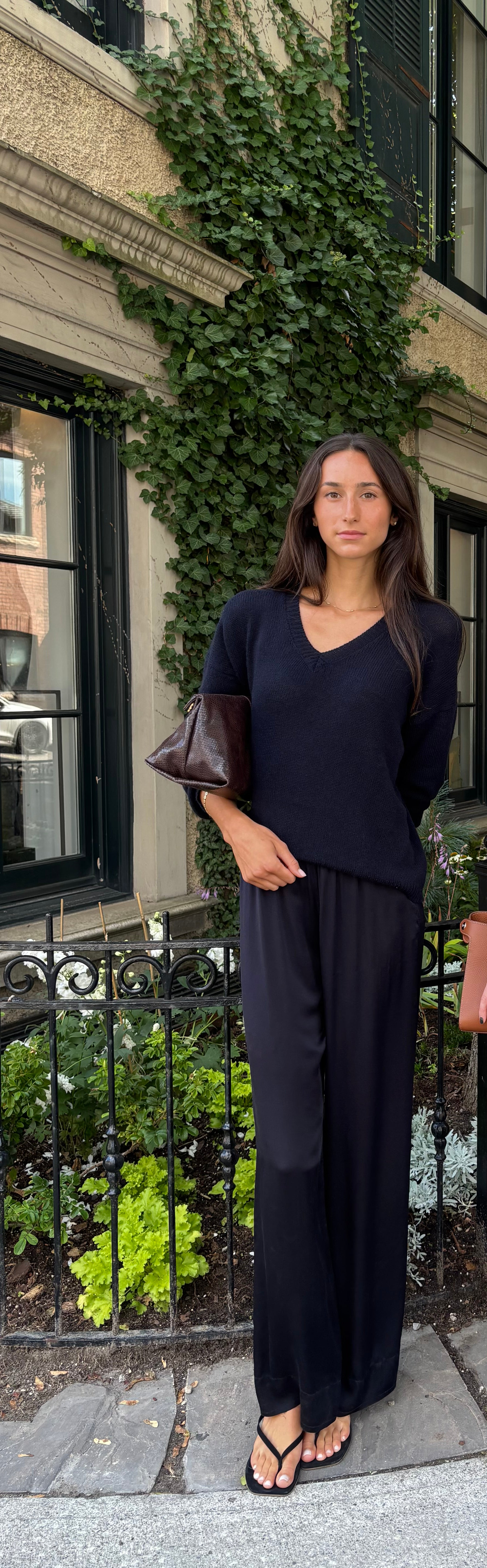 Private Cashmere V-Neck Sweater | Navy