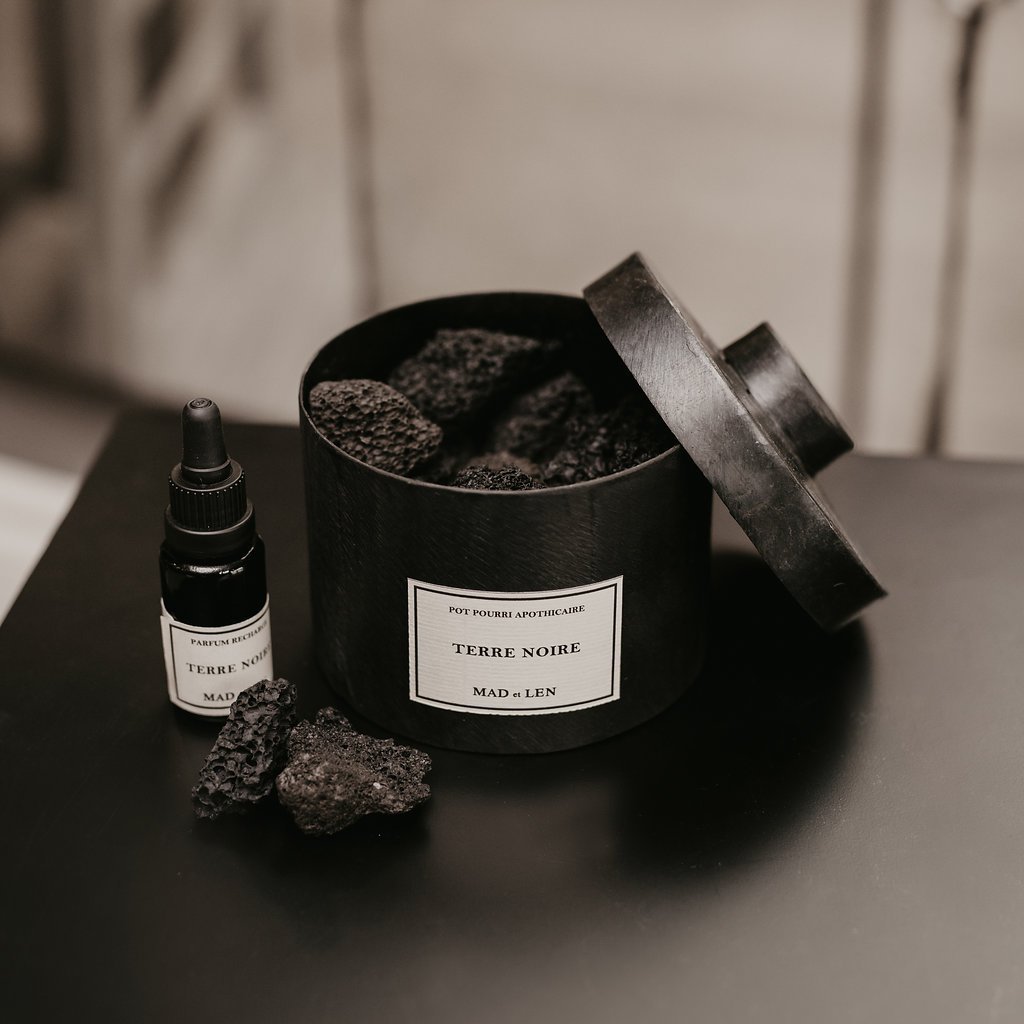 Mad et Len Pot Pourri Apothicaire Petit Lava: Terre Noire