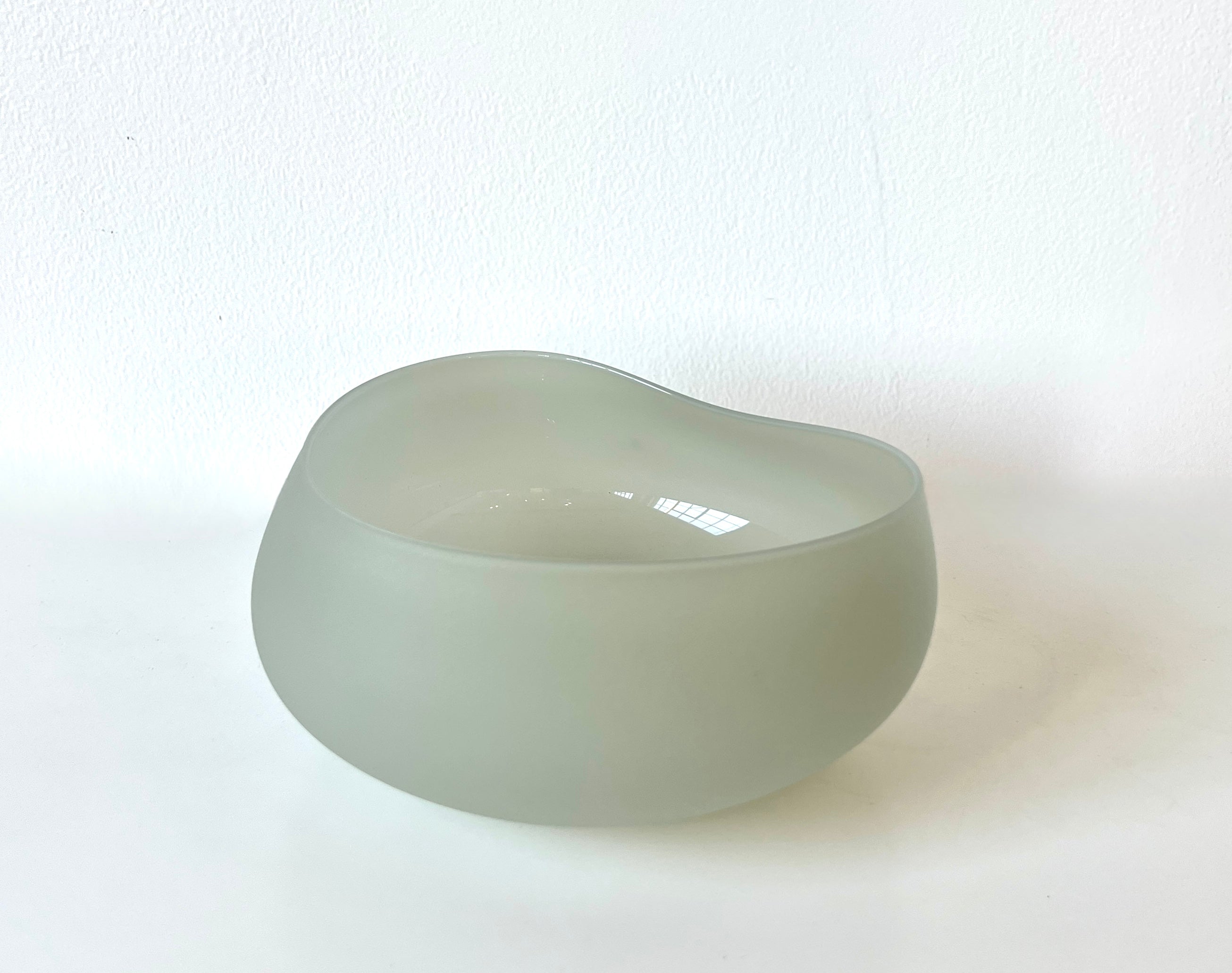 The Goodman Studio Topography Bowl S | Opal Neutral Grey