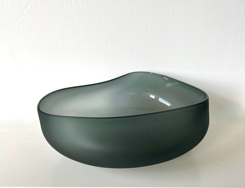 The Goodman Studio Topography Bowl M | Smokey Grey Blue