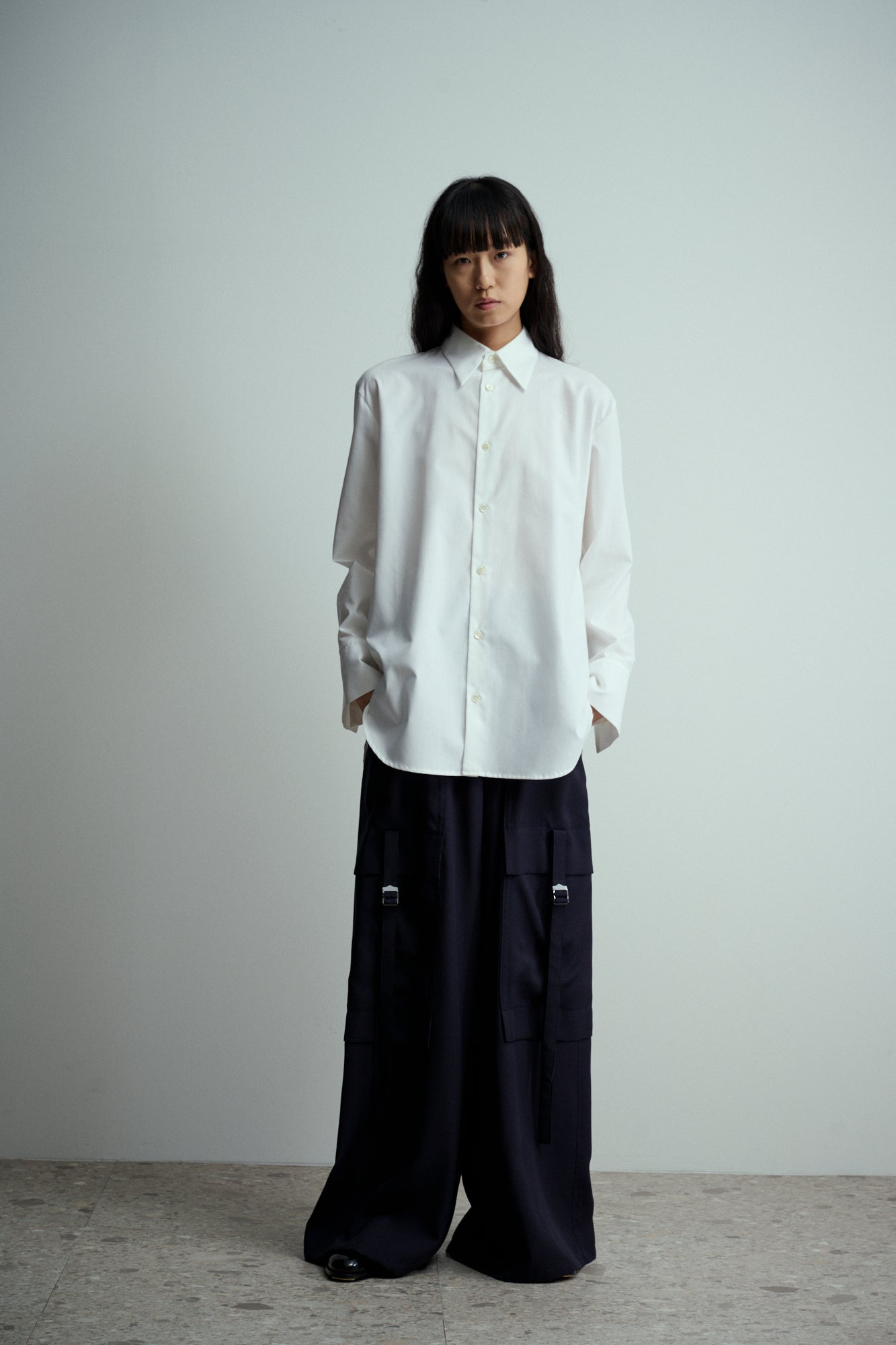UJOH Relaxed White Shirt/ Back Slit