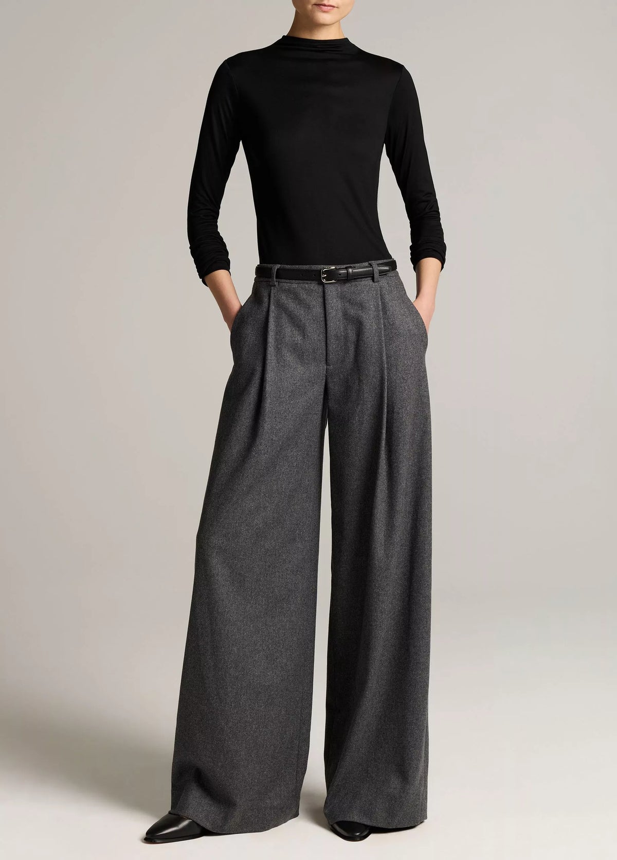 Vince Camille Italian Wool-Blend Flannel Wide-Leg Trouser | Mid Grey