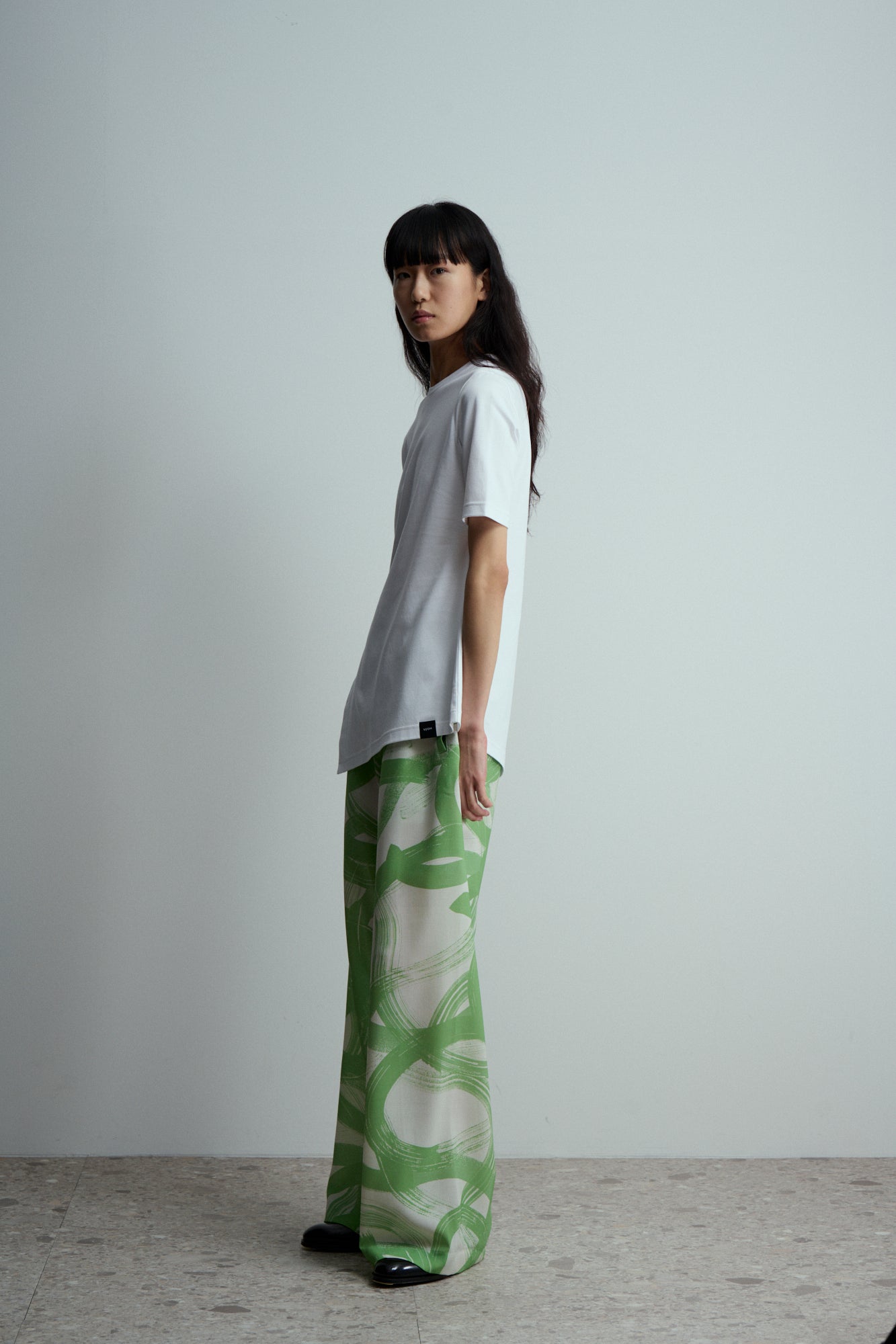 UJOH White Side Slit T-shirt